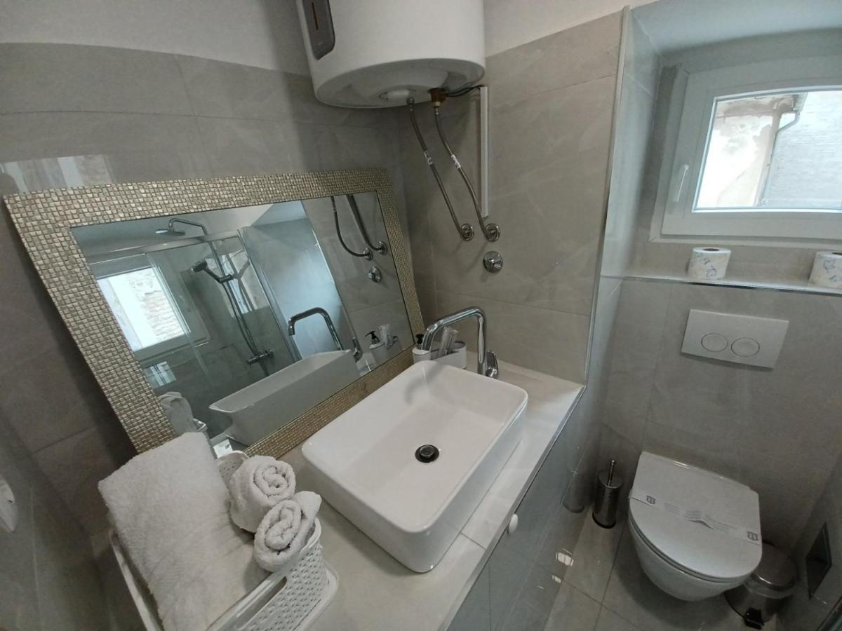 In The Centar Apartment Риека Экстерьер фото